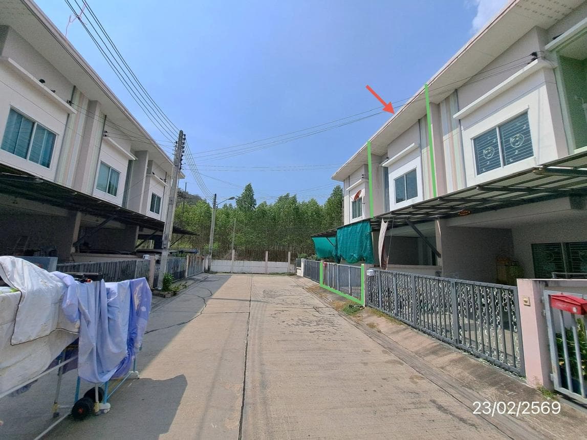 ทาวน์เฮ้าส์ เดอะ มิกซ์ ทาวน์ สุรศักดิ์ ศรีราชา 2 ห้องนอน 128 ตร.ม. ทำเลใจกลางเมือง เดินทางสะดวก