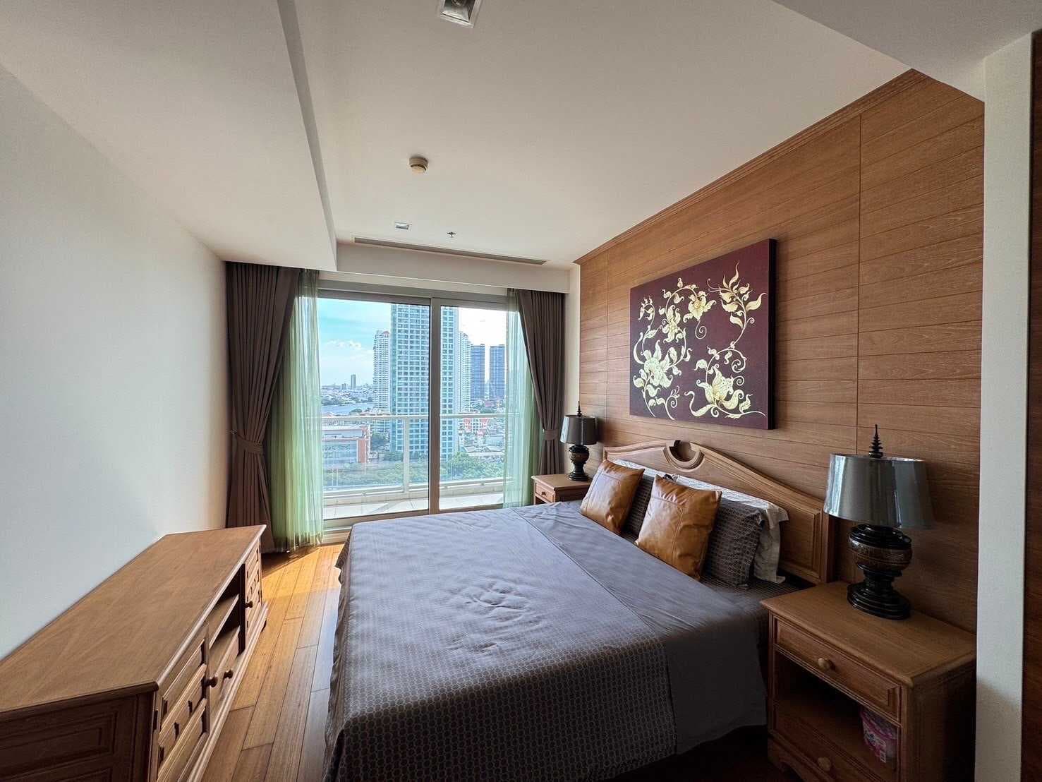 ขาย/ให้เช่าคอนโดหรูริมน้ำ เดอะ รีเวอร์ ; 69 ตรม ชั้น 18