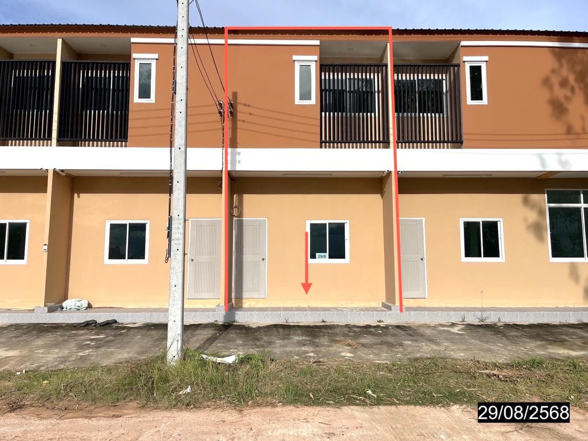 อาคารพาณิชย์ ตลาด เมืองมหาสารคาม 3 ห้องนอน 3 ห้องน้ำ พื้นที่ 100 ตร.ม. บนที่ดิน 21.1 ตร.ว. ทำเลค้าขายใจกลางเมืองมหาสารคาม ราคาพิเศษ 2.1 ล้าน