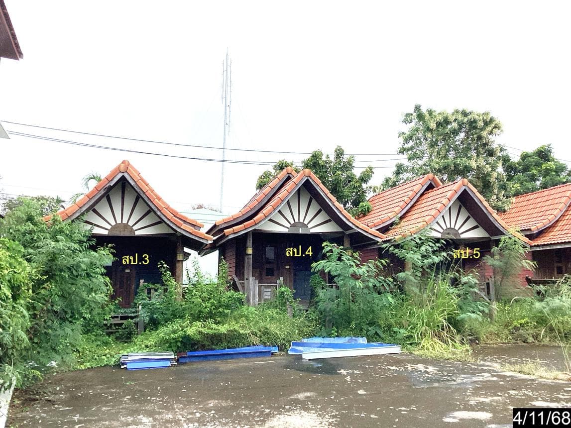 ขายรีสอร์ท เมืองบุรีรัมย์ ทำเลชุมเห็ด บนที่ดิน 80.7 ตร.ว. พื้นที่ใช้สอย 103.13 ตร.ม. เหมาะลงทุนธุรกิจที่พัก