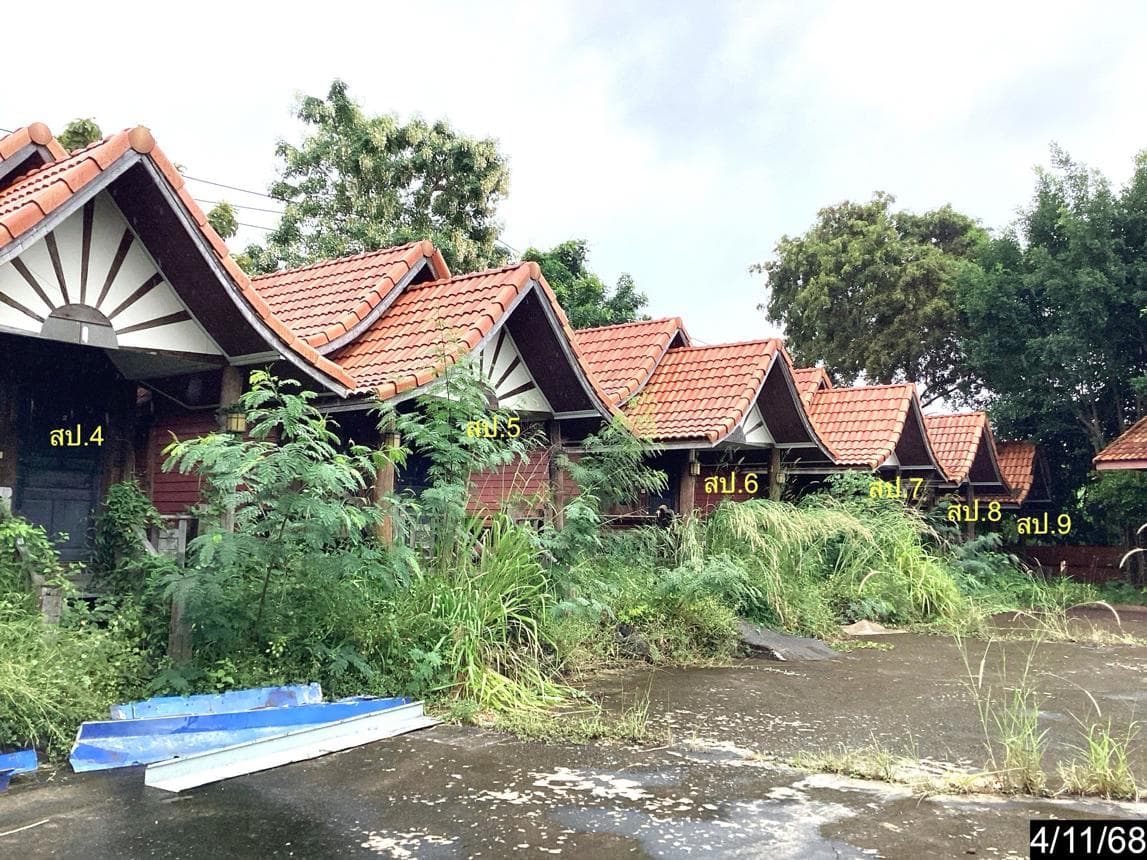 ขายรีสอร์ท เมืองบุรีรัมย์ ทำเลชุมเห็ด บนที่ดิน 80.7 ตร.ว. พื้นที่ใช้สอย 103.13 ตร.ม. เหมาะลงทุนธุรกิจที่พัก