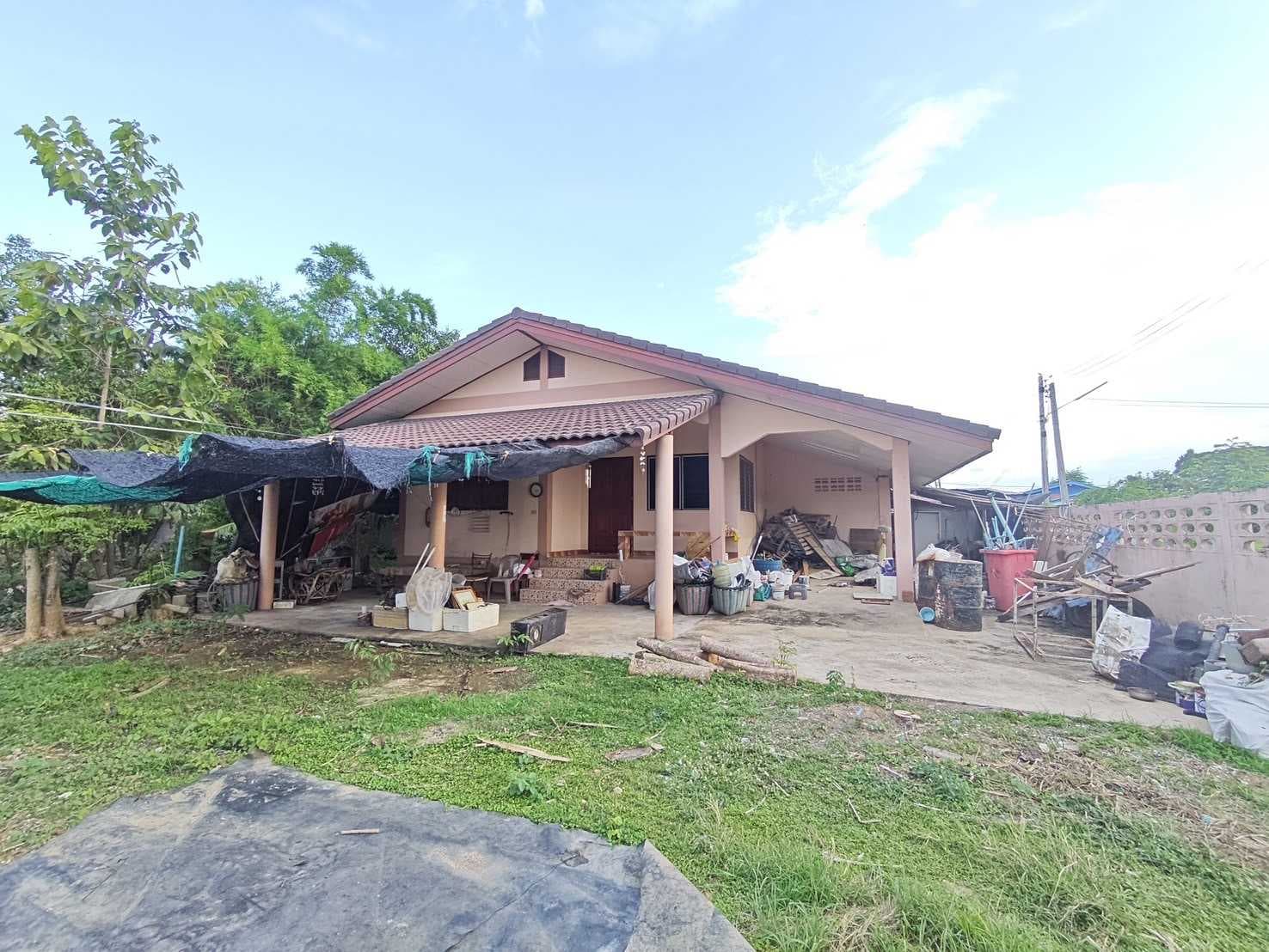 บ้านพร้อมที่ดินผืนใหญ่ ทำเลท่าทอง เงียบสงบ เป็นส่วนตัว