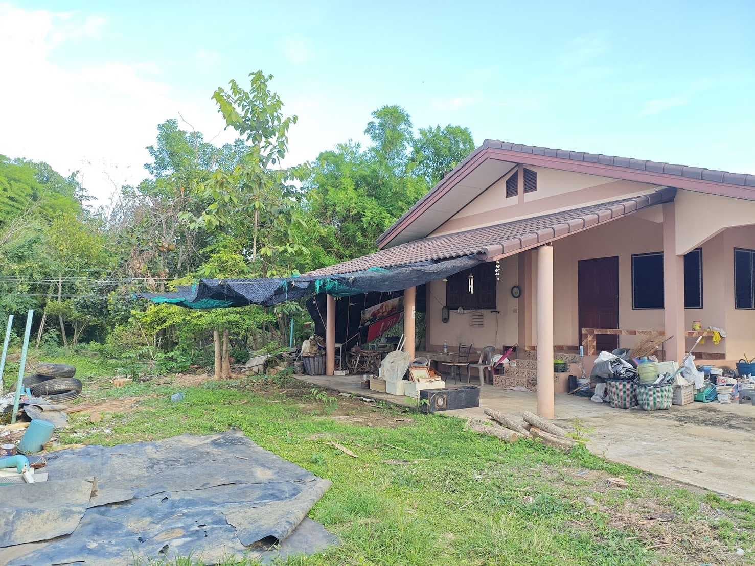 บ้านพร้อมที่ดินผืนใหญ่ ทำเลท่าทอง เงียบสงบ เป็นส่วนตัว