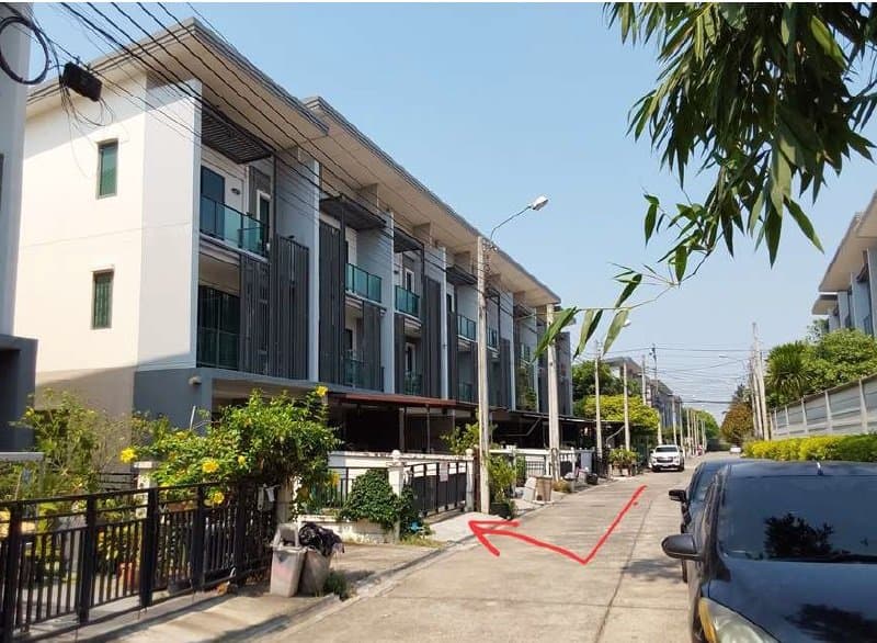 ทาวน์เฮ้าส์ ทาวน์อเวนิว เมิร์จ รัตนาธิเบศร์ บางบัวทอง-นนทบุรี