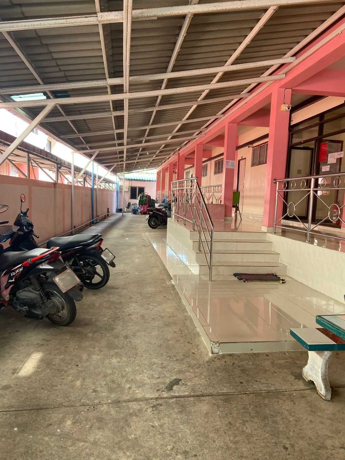 หอพักนักศึกษา 4 ชั้น ใกล้ ม.นเรศวร ประตู 4 เพียง 200 เมตร ผู้เช่าเต็มต่อเนื่อง