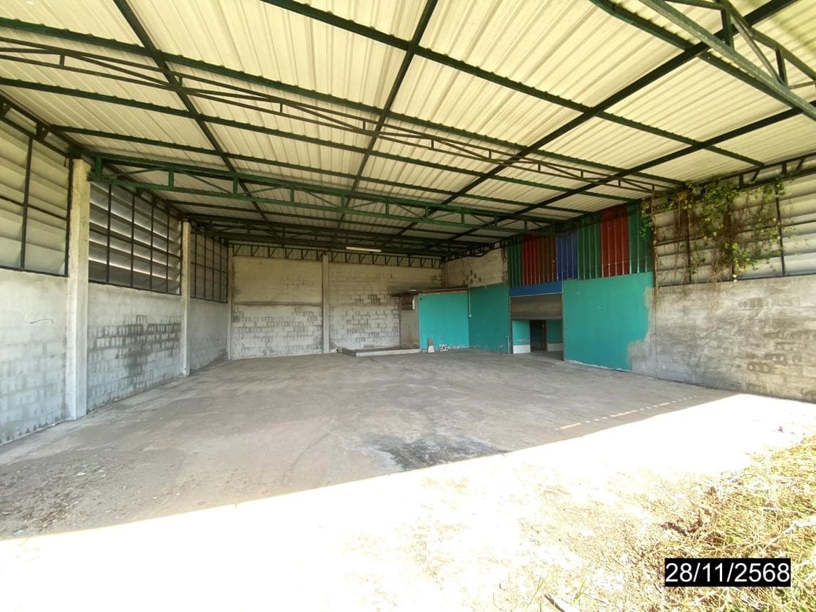 ขายโกดัง น้ำโสม อุดรธานี พื้นที่ใช้สอย 601 ตร.ม. พร้อมฟังก์ชันบ้านพัก 3 ห้องนอน ทำเลดี สเปซกว้างขวางนั่นเอง