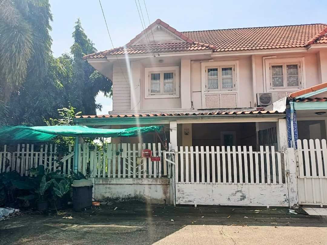 ทาวน์เฮ้าส์ในโครงการพฤกษา 31 (Pruksa 31) ตำบลมหาสวัสดิ์ อำเภอพุทธมณฑล จังหวัดนครปฐม ราคา 2,100,000 บาท