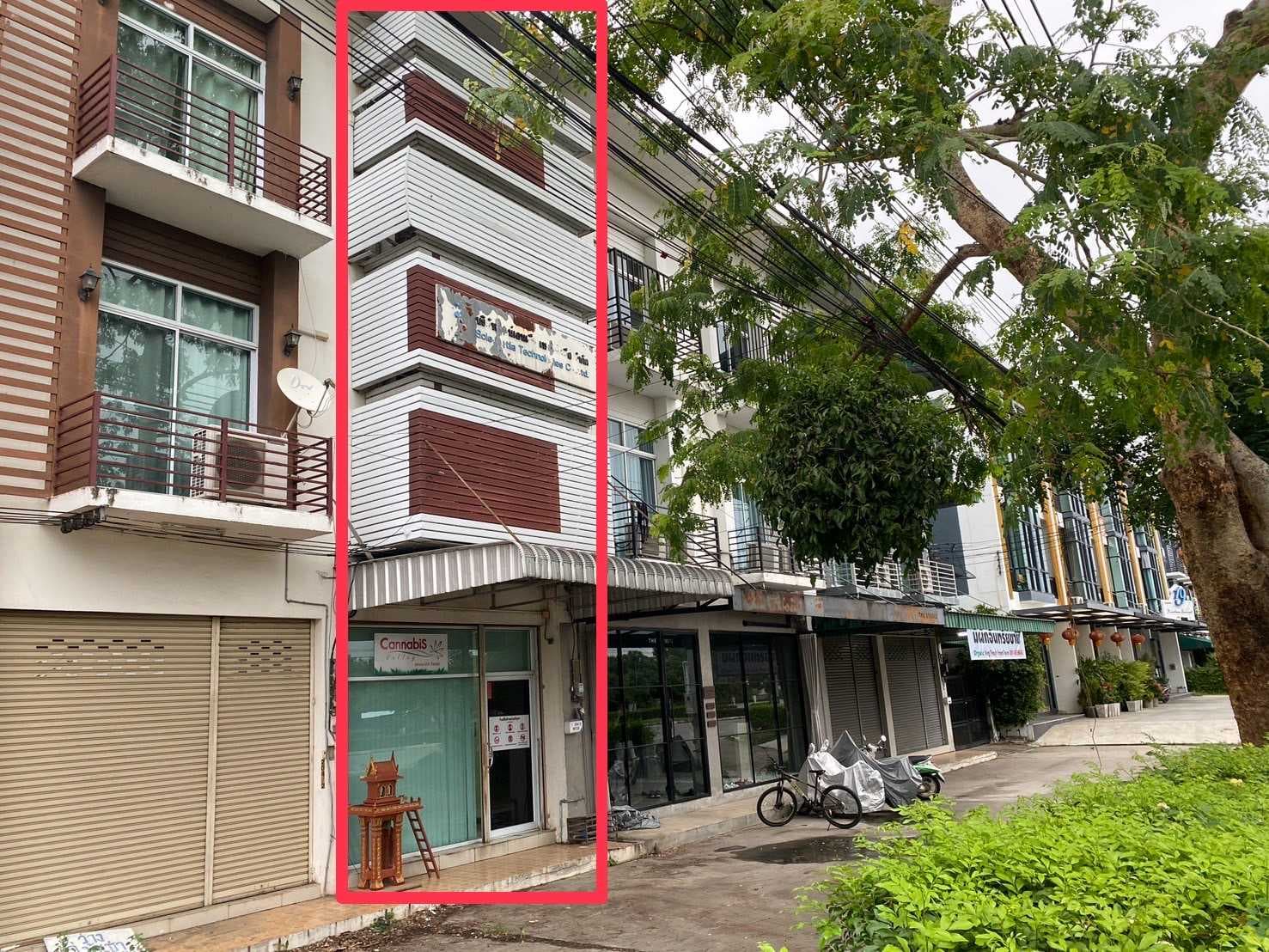อาคารพาณิชย์ 1 คูหา 3 ชั้น ใกล้แยกพืชสวนโลกเพียง 200 เมตร