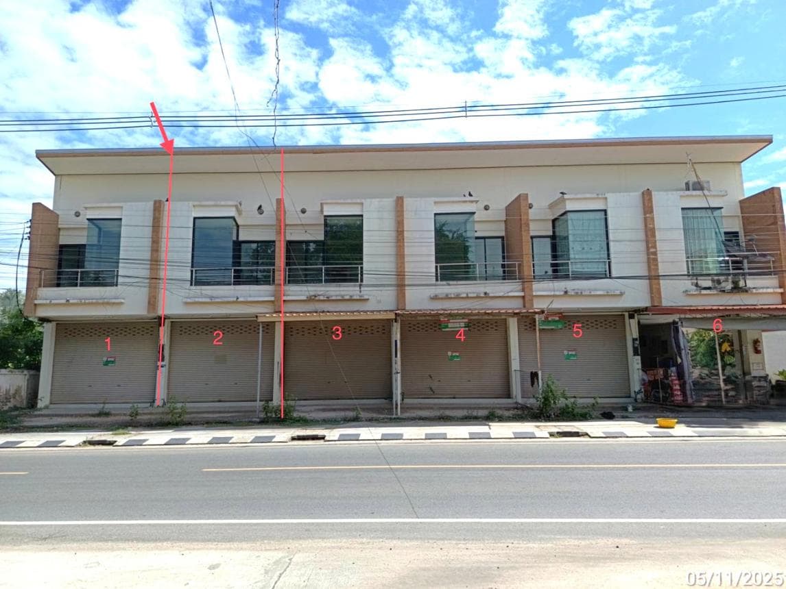 อาคารพาณิชย์ทำเลการค้า 4 ห้องนอน พื้นที่ 200 ตร.ม. นิคม สตึก บุรีรัมย์