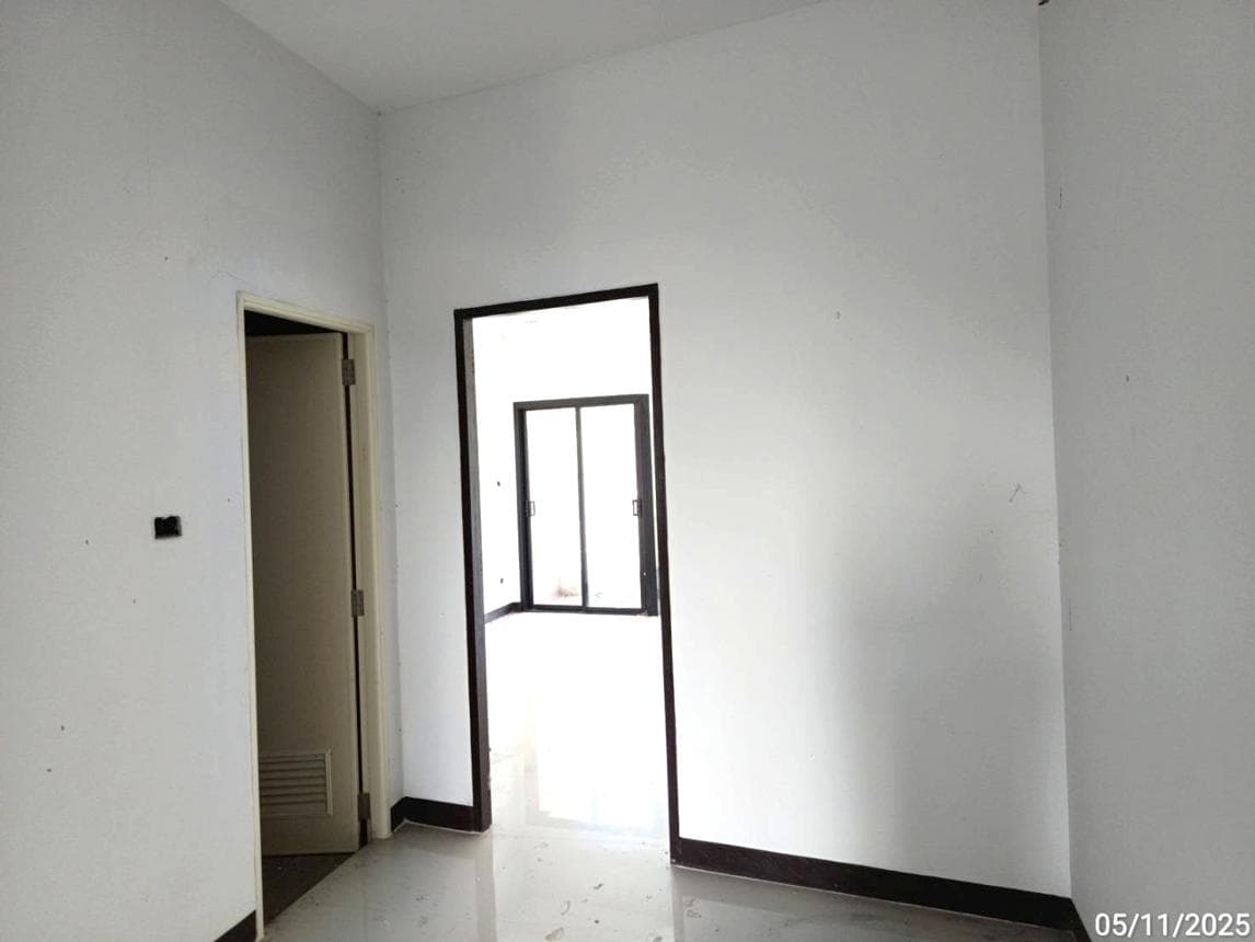 อาคารพาณิชย์ทำเลการค้า 4 ห้องนอน พื้นที่ 200 ตร.ม. นิคม สตึก บุรีรัมย์