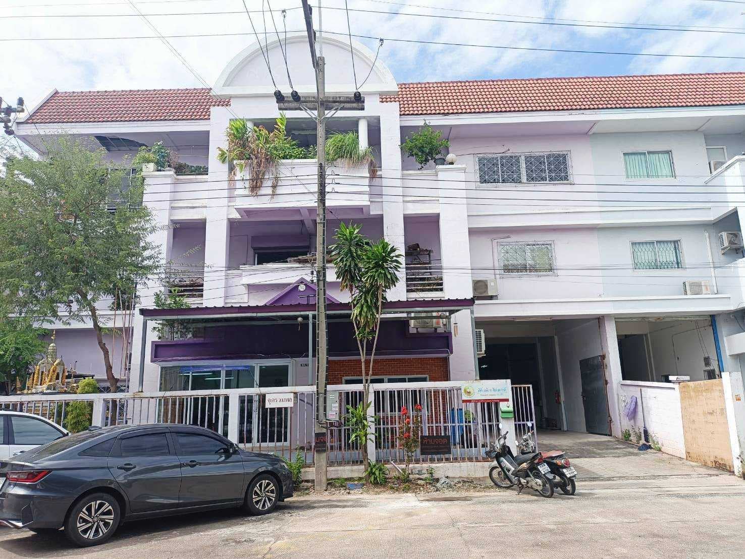 ขายอาคารโรงงาน/โกดัง 3 ชั้น ในโครงการมินิแฟคตอรี่แลนด์ 2 (พุทธมณฑลสาย 5) ราคา 14,000,000 บาท