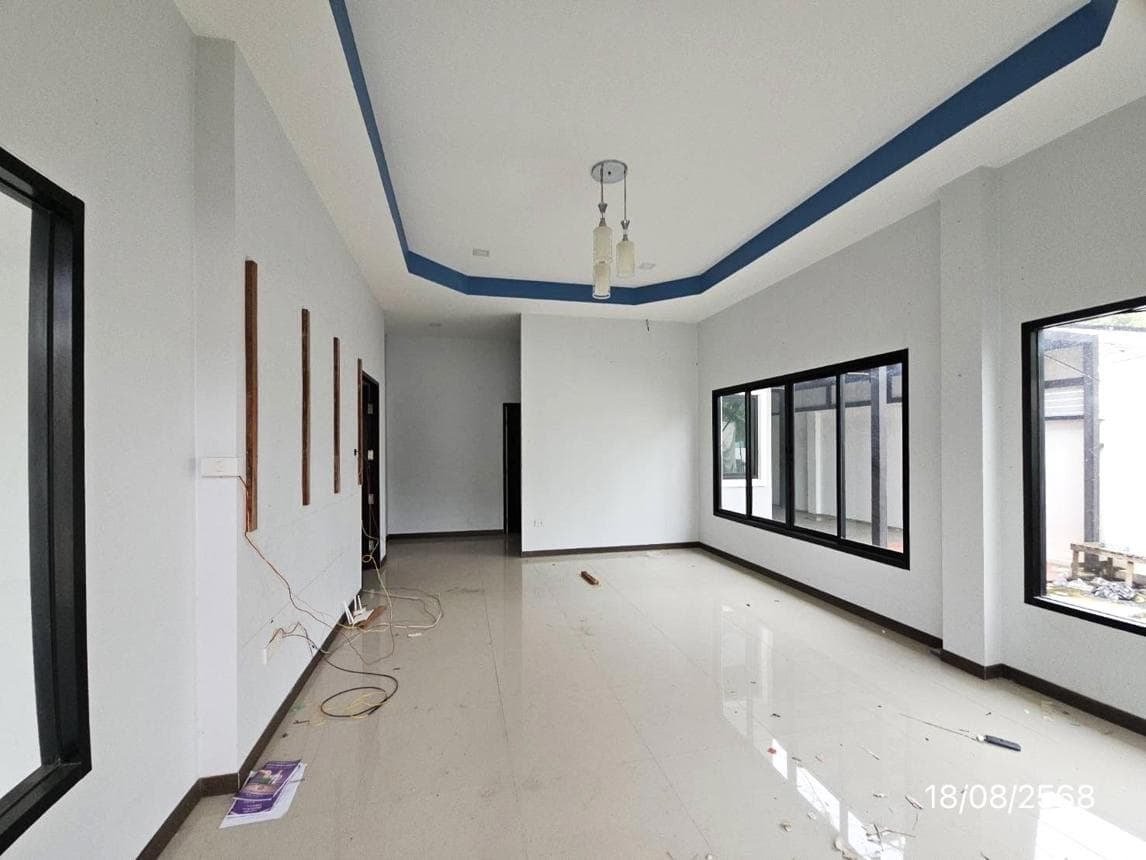 บ้านเดี่ยว เดอะ คันทรี โมเดิร์นโฮม ปลวกแดง ระยอง 2 ห้องนอน 2 ห้องน้ำ พื้นที่ 116.74 ตร.ม. บนเนื้อที่ 43.9 ตร.ว. ทำเลดีราคา 2 ล้านต้นๆ