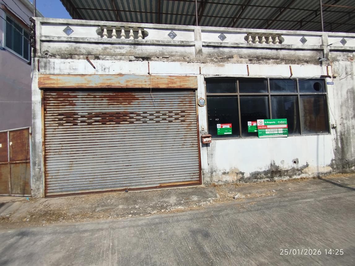 ขายบ้านพักคนงาน บางเมือง เมืองสมุทรปราการ พื้นที่ใช้สอย 480 ตร.ม. บนเนื้อที่ 82 ตร.ว. ทำเลศักยภาพใกล้แหล่งงานนั่นเอง