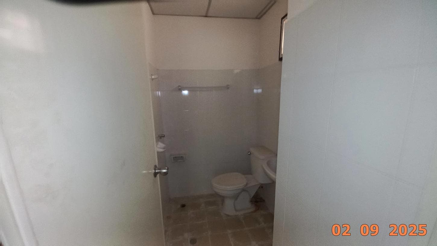 ขายอาคารพาณิชย์ พันวา ทาวน์โฮม เมืองชลบุรี ชลบุรี ทำเลแสนสุข เนื้อที่ 23 ตร.ว. พื้นที่ใช้สอย 293 ตร.ม. 8 ห้องนอน 9 ห้องน้ำ สภาพดี เหมาะสำหรับประกอบกิจการและลงทุน
