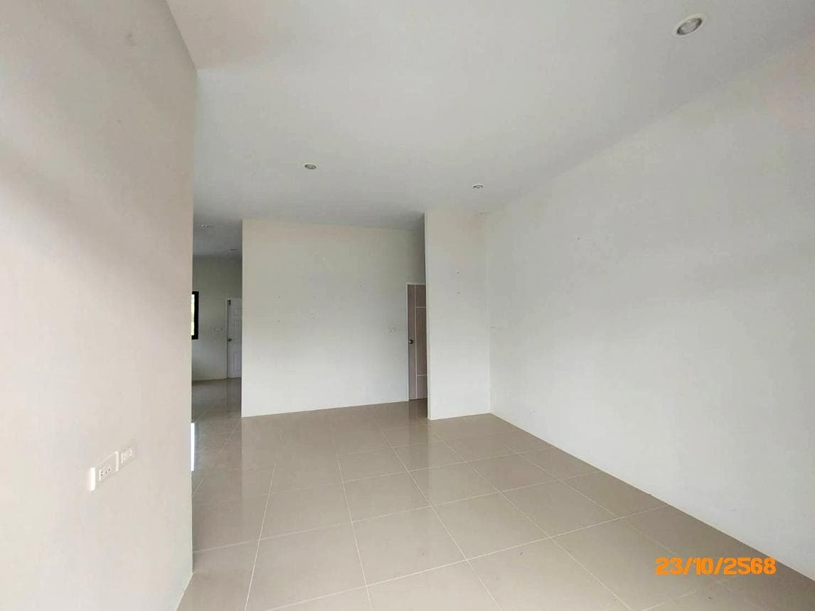 ขายบ้านเดี่ยว 3 ห้องนอน 2 ห้องน้ำ พื้นที่ใช้สอย 108.18 ตร.ม. ทำเลสงบ พะแสง บ้านตาขุน สุราษฎร์ธานี