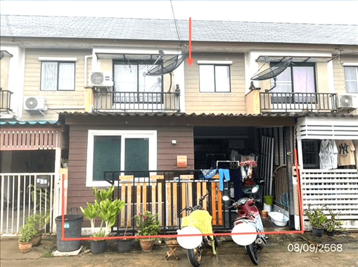 ทาวน์เฮ้าส์ บ้านพฤกษา 58/1 ลาดกระบัง-สุวรรณภูมิ ศีรษะจรเข้น้อย บางเสาธง สมุทรปราการ 3 ห้องนอน 108 ตร.ม. ทำเลดีใกล้สนามบินสุวรรณภูมิ
