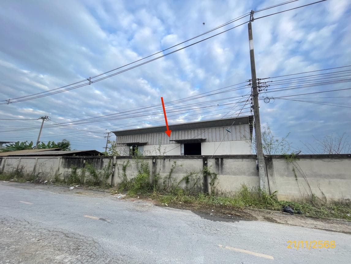 อาคารโรงงาน คลองโยง นครชัยศรี นครปฐม พื้นที่ใช้สอยขนาดใหญ่ 894 ตร.ม. บนเนื้อที่ 5 ไร่ ทำเลศักยภาพใกล้กรุงเทพฯ เหมาะสำหรับอุตสาหกรรมและคลังสินค้า ราคาพิเศษ 13.46 ล้าน