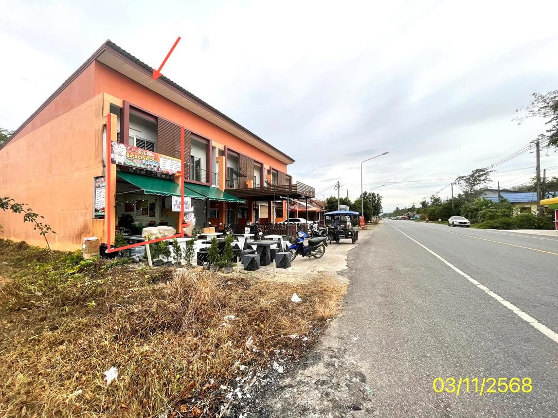 อาคารพาณิชย์ ร่มเมือง เมืองพัทลุง 2 ห้องนอน 113 ตร.ม. ทำเลดีเหมาะทำธุรกิจ ราคาล้านต้นๆ