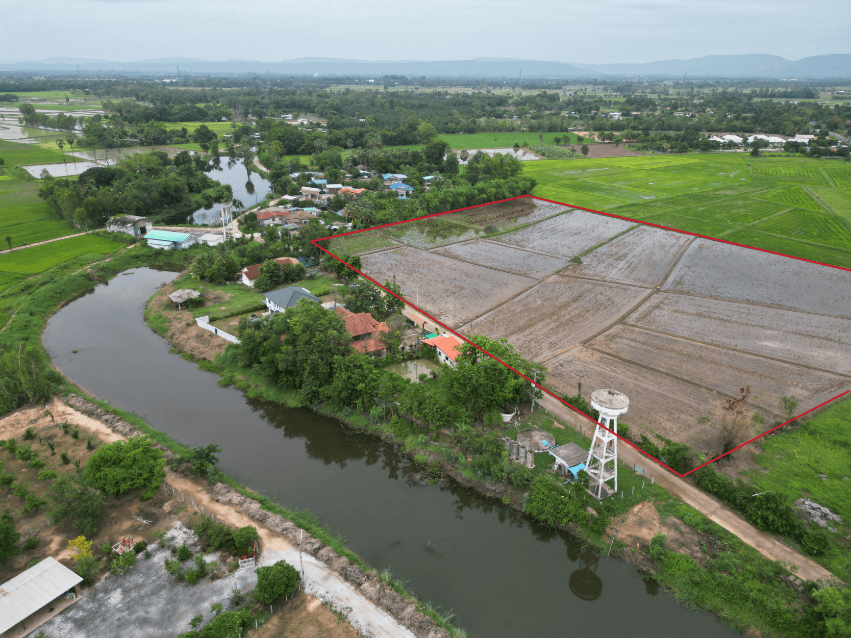 ขายที่ดินแปลงใหญ่ 18 ไร่กว่า หน้ากว้าง 182 เมตร ทำเลศักยภาพ ใกล้ไทยแอโรว์