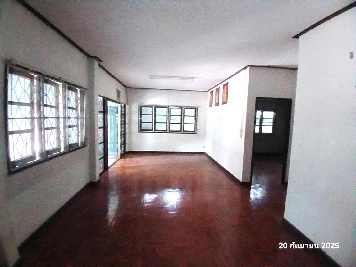 ขายบ้านเดี่ยว บ้านโฮ่ง ลำพูน พื้นที่ใช้สอยกว้างขวาง 203.25 ตร.ม. 3 ห้องนอน บรรยากาศเงียบสงบ