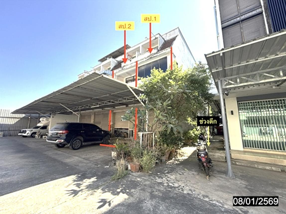 อาคารพาณิชย์ นครสวรรค์ตก เมืองนครสวรรค์ 2 ห้องนอน 5 ห้องน้ำ พื้นที่ 290 ตร.ม. บนที่ดิน 27.5 ตร.ว. ทำเลค้าขายใจกลางเมือง เดินทางสะดวก ราคา 7 ล้าน