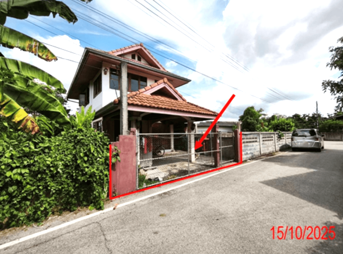 ขายบ้านเดี่ยว ป่าซาง ลำพูน 3 ห้องนอน 3 น้ำ พื้นที่ใช้สอย 125.1 ตร.ม. ทำเลใจกลางชุมชน ราคาล้านกลางๆ