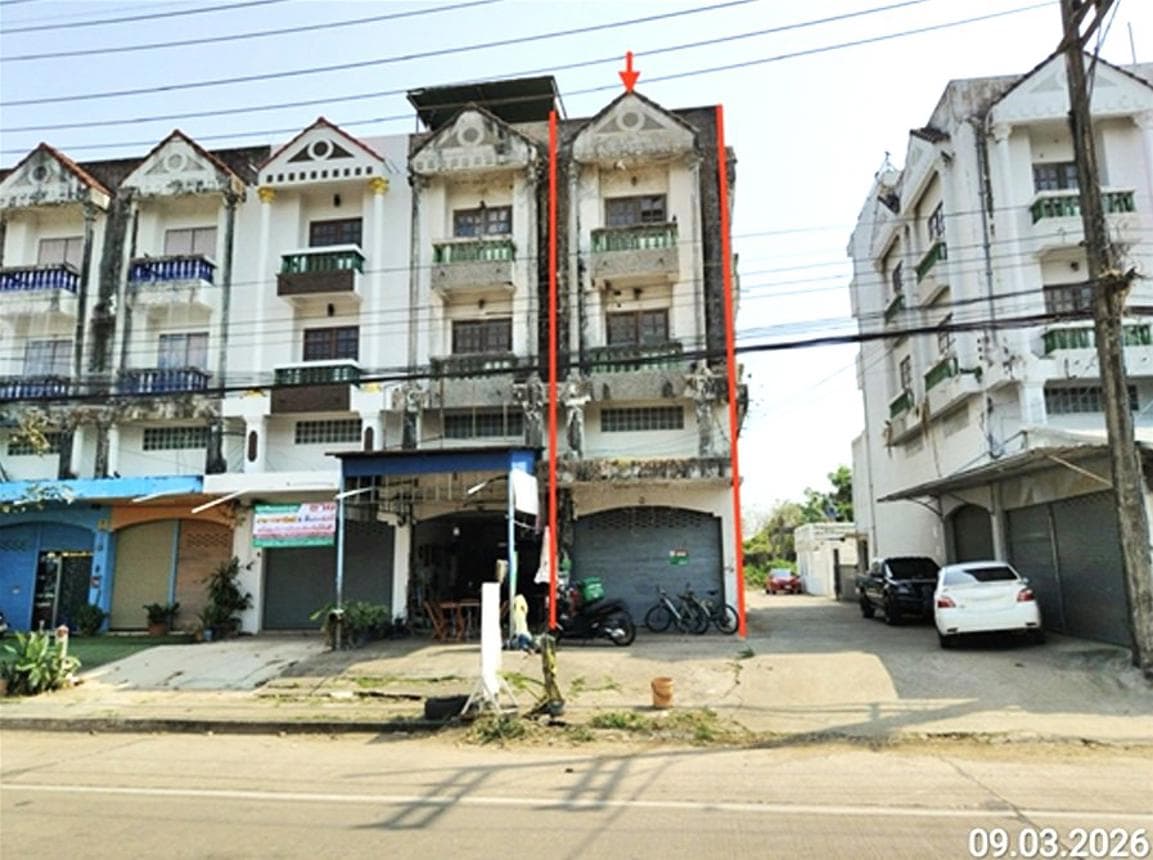 อาคารพาณิชย์ทำเลศักยภาพ ป่าเซ่า เมืองอุตรดิตถ์ พื้นที่ใช้สอย 232 ตร.ม. ฟังก์ชัน 2 ห้องนอน