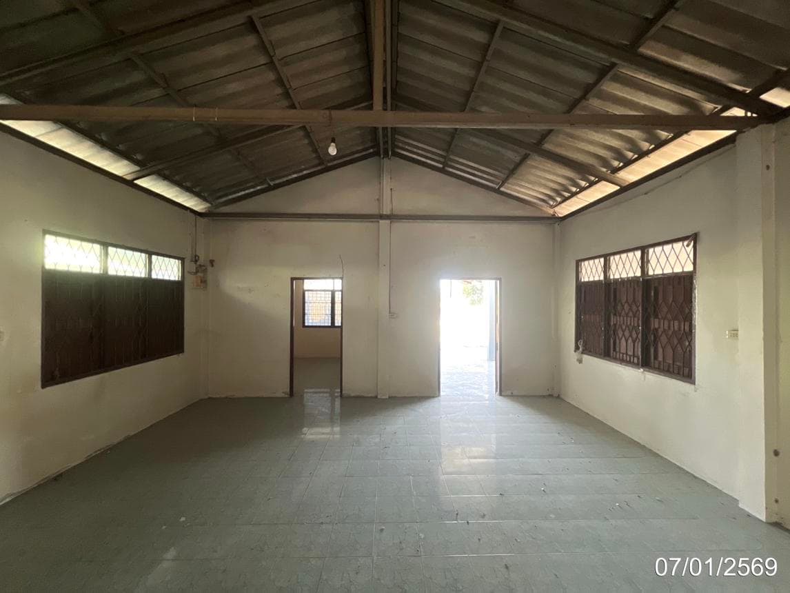 บ้านเดี่ยว หนองสะเดา สามชุก สุพรรณบุรี 2 ห้องนอน 1 ห้องน้ำ พื้นที่กว้างขวาง 144.5 ตร.ม. ทำเลสงบราคาล้านต้นๆ