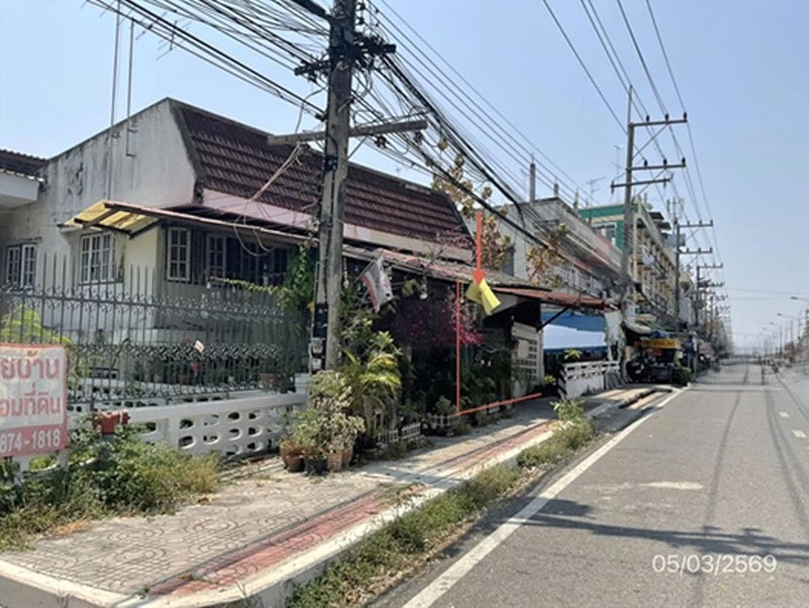 ขายอาคารพาณิชย์ทำเลทอง เมืองสมุทรสงคราม พื้นที่กว้างขวาง เหมาะสำหรับธุรกิจและการลงทุน