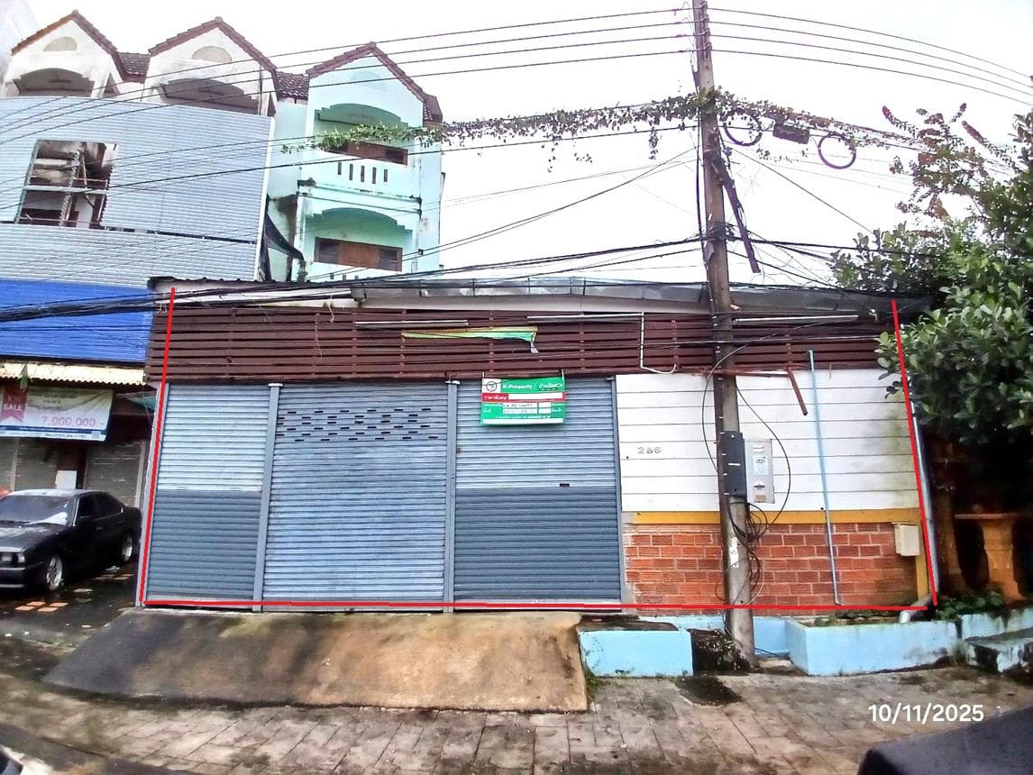 ขายอาคารพาณิชย์ พระบาท เมืองลำปาง ลำปาง พื้นที่ใช้สอย 317 ตร.ม. 5 ห้องนอน ทำเลธุรกิจ