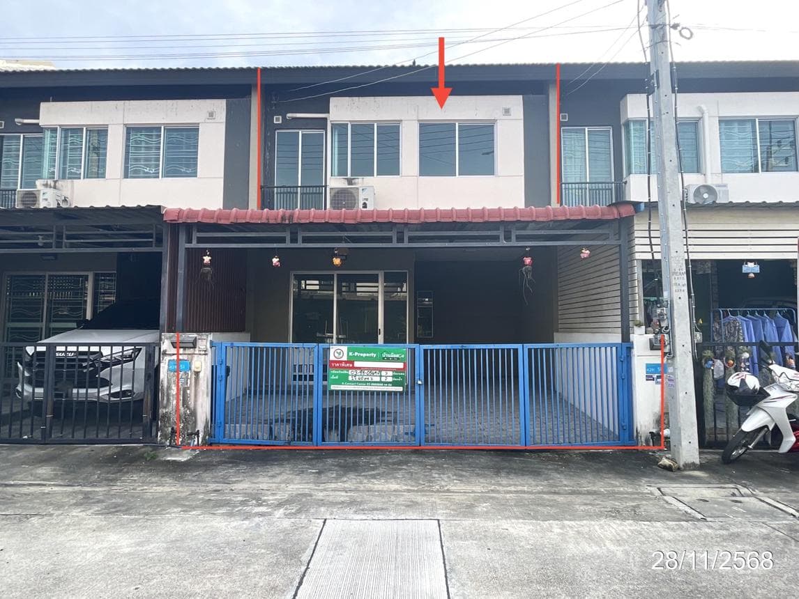 ทาวน์เฮ้าส์ บ้านพฤกษา อีสเทิร์น-ปลวกแดง มาบยางพร ปลวกแดง ระยอง พื้นที่ 17.4 ตร.ว. พื้นที่ใช้สอย 106.6 ตร.ม. 3 ห้องนอน 2 ห้องน้ำ - image 1