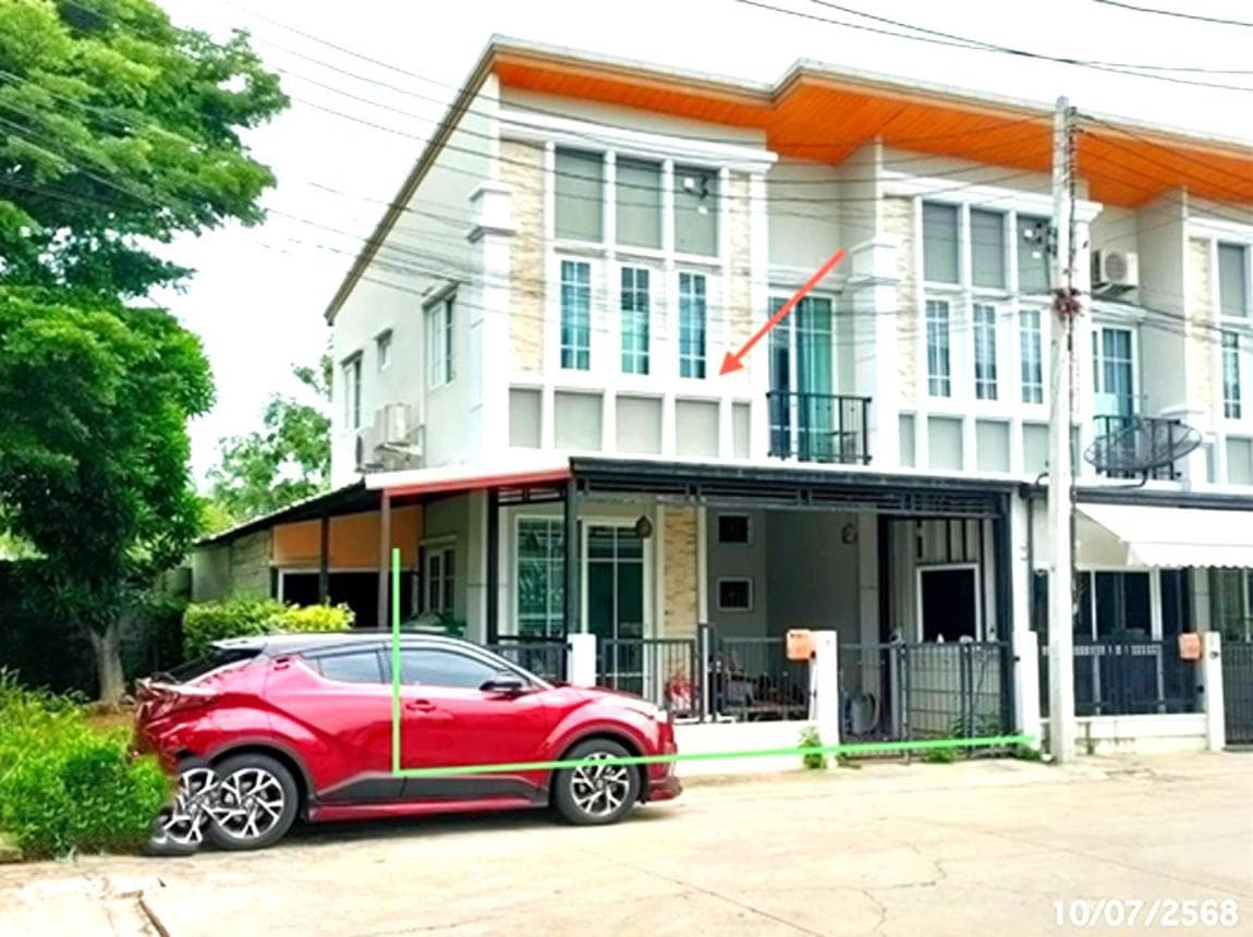 ขายทาวน์เฮ้าส์ โกลเด้น ทาวน์ อยุธยา (Golden Town Ayutthaya) 3 ห้องนอน 2 ห้องน้ำ พื้นที่ 24.5 ตร.ว. สไตล์อังกฤษ ทำเลศักยภาพใกล้เซ็นทรัลอยุธยา
