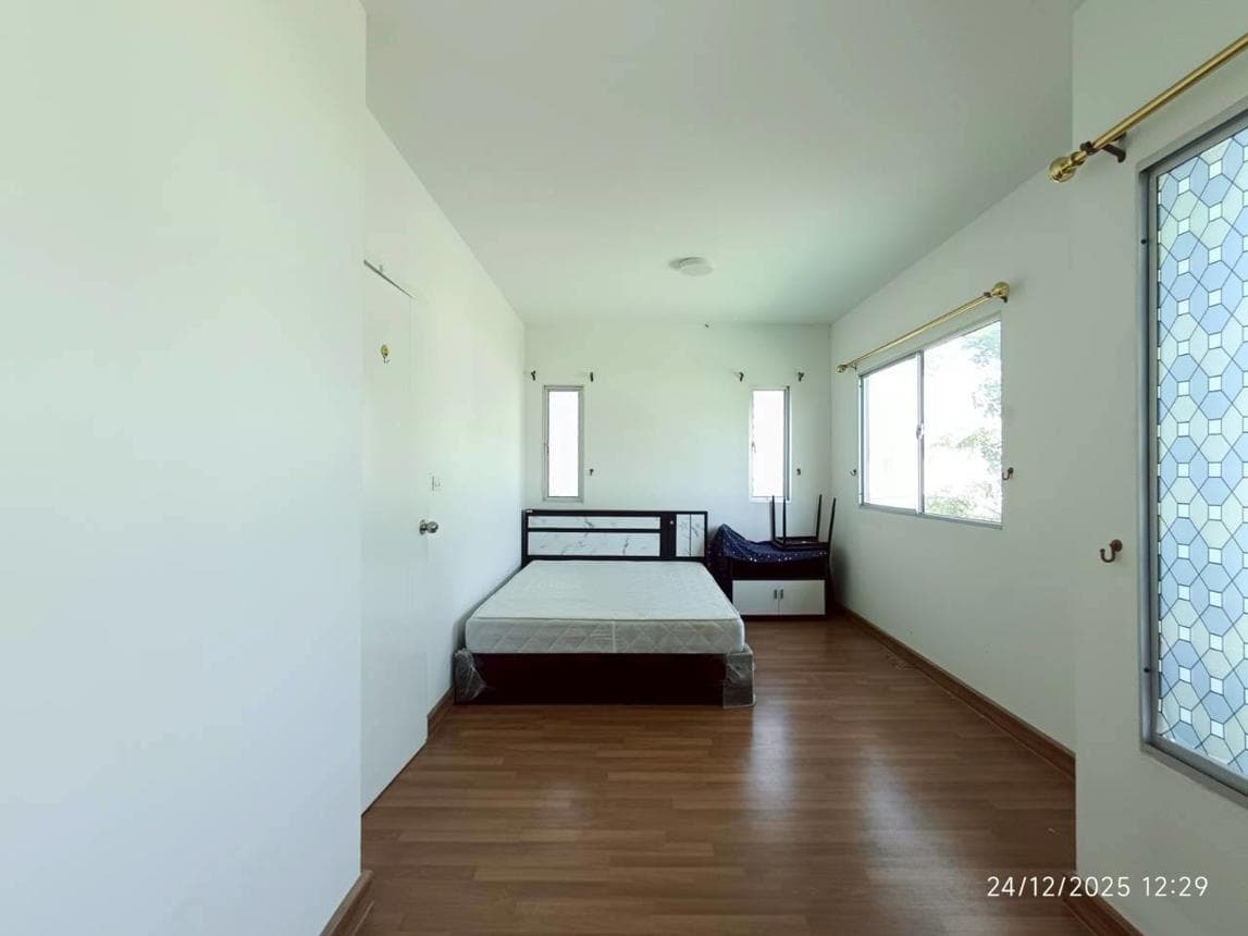 ทาวน์โฮม 2 ชั้น บ้านพฤกษา 38/3 (ชัยพฤกษ์-วงแหวน) หลังมุม พื้นที่ดินกว้าง ทำเลศักยภาพไทรน้อย