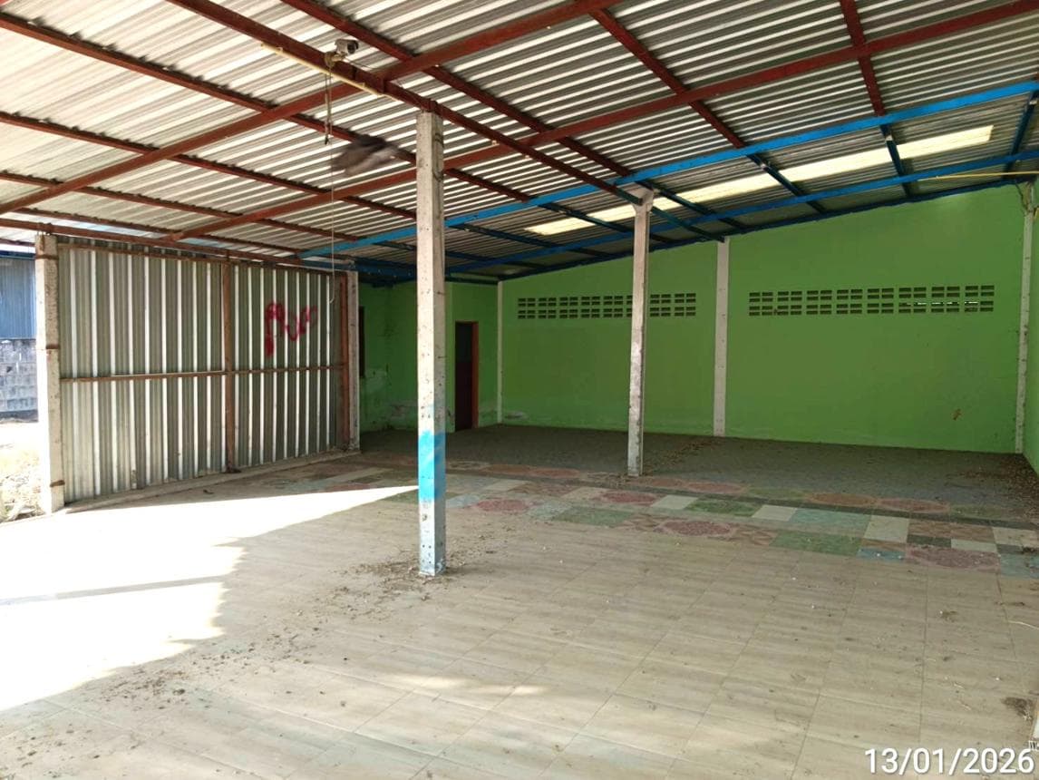 ขายโกดังขนาดใหญ่ พื้นที่ใช้สอย 2,088 ตร.ม. ทำเลศักยภาพ บ้านนา วชิรบารมี พิจิตร เหมาะสำหรับศูนย์กระจายสินค้า