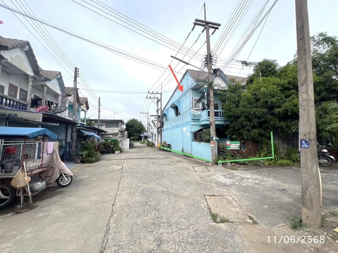 ทาวน์โฮม บ้านป้อม อยุธยา 2 ห้องนอน 2 ห้องน้ำ ราคาล้านต้นๆ ทำเลดีเดินทางสะดวก