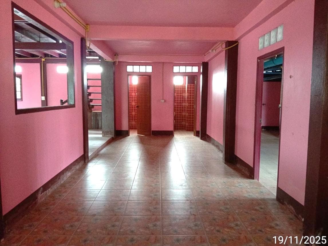 บ้านเดี่ยว สระแก้ว เมืองสระแก้ว 4 ห้องนอน 4 ห้องน้ำ พื้นที่กว้างขวางพิเศษ 360 ตร.ม. บนที่ดิน 8 ไร่ ทำเลศักยภาพบรรยากาศธรรมชาติ ราคาพิเศษ 3.75 ล้าน