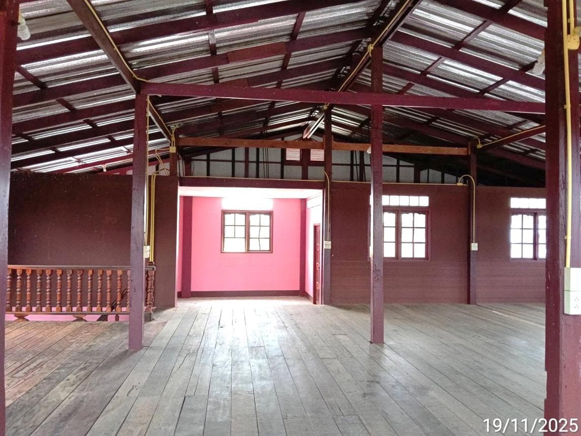 บ้านเดี่ยว สระแก้ว เมืองสระแก้ว 4 ห้องนอน 4 ห้องน้ำ พื้นที่กว้างขวางพิเศษ 360 ตร.ม. บนที่ดิน 8 ไร่ ทำเลศักยภาพบรรยากาศธรรมชาติ ราคาพิเศษ 3.75 ล้าน