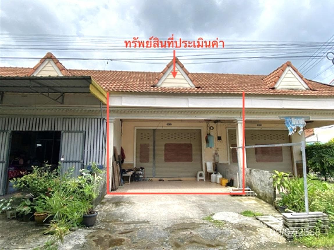ขายทาวน์เฮ้าส์ สุรีพร 2 (Sureeporn 2) ช้างกลาง นครศรีธรรมราช 2 ห้องนอน พื้นที่กว้าง 22.7 ตร.ว. ทำเลดี ราคาไม่ถึงล้าน