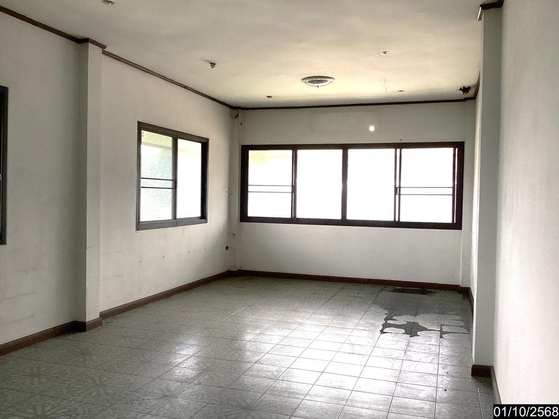 ขายอาคารพาณิชย์ ศรีสองรัก เมืองเลย 5 ห้องนอน 4 ห้องน้ำ พื้นที่กว้าง 480 ตร.ม. ทำเลดีเพื่อธุรกิจและการอยู่อาศัยนั่นเอง