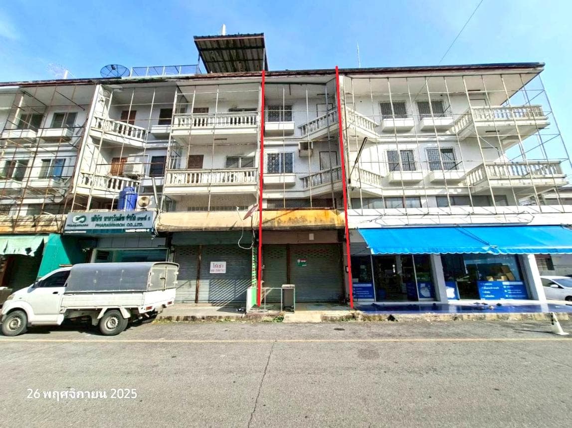 อาคารพาณิชย์ 2 ห้องนอน พื้นที่ 192 ตร.ม. ทำเลศักยภาพ ไร่ส้ม เมืองเพชรบุรี เพชรบุรี