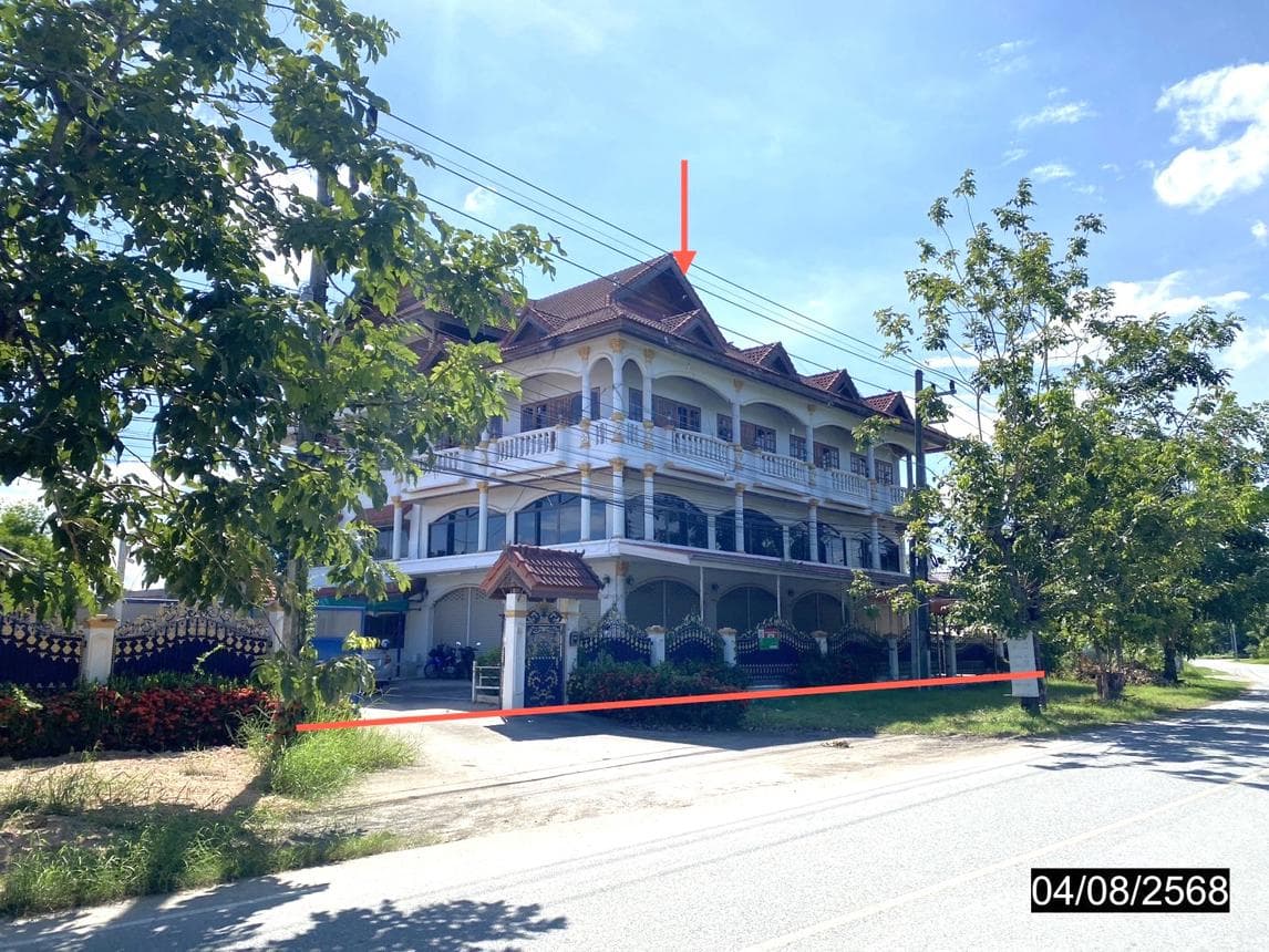 ขายบ้านเดี่ยว ไม้งาม เมืองตาก หลังใหญ่อลังการ พื้นที่ใช้สอย 1,073 ตร.ม. 6 ห้องนอน 10 ห้องน้ำ ทำเลดี