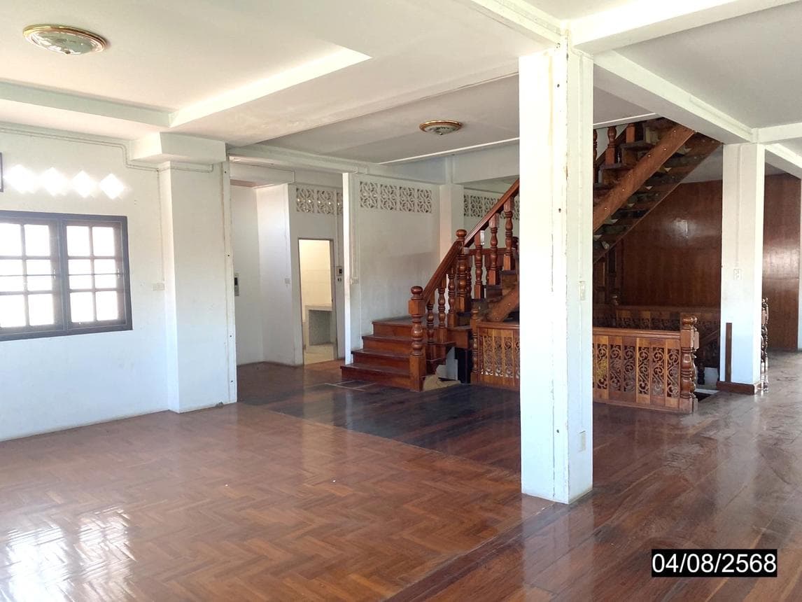 ขายบ้านเดี่ยว ไม้งาม เมืองตาก หลังใหญ่อลังการ พื้นที่ใช้สอย 1,073 ตร.ม. 6 ห้องนอน 10 ห้องน้ำ ทำเลดี