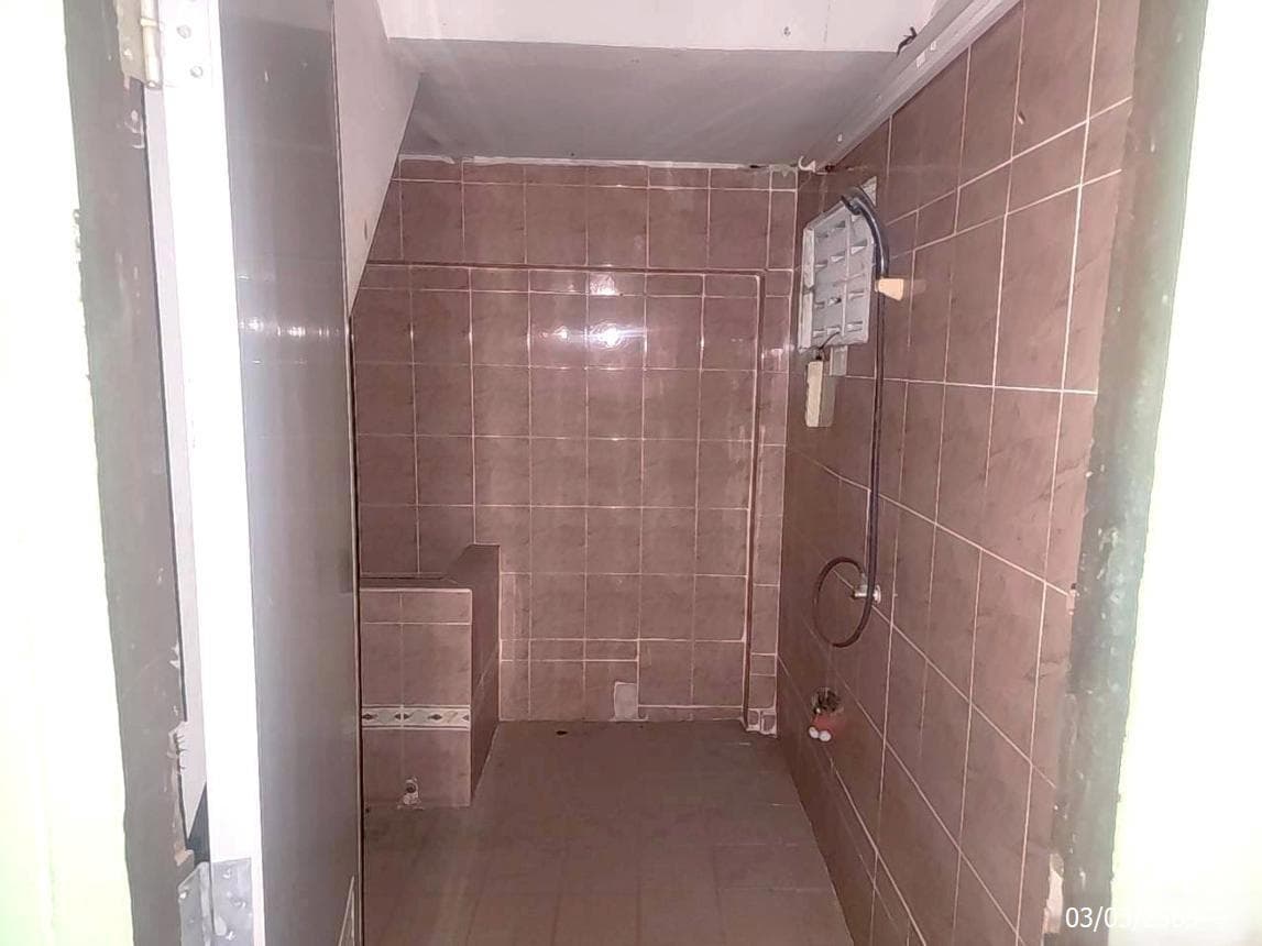 ขายอาคารพาณิชย์ 2 ห้องนอน 3 ห้องน้ำ พื้นที่ 200 ตร.ม. บนเนื้อที่ 29.2 ตร.ว. ทำเลทองในเมืองร้อยเอ็ด เหมาะทำธุรกิจและพักอาศัย ราคา 4.15 ล้าน