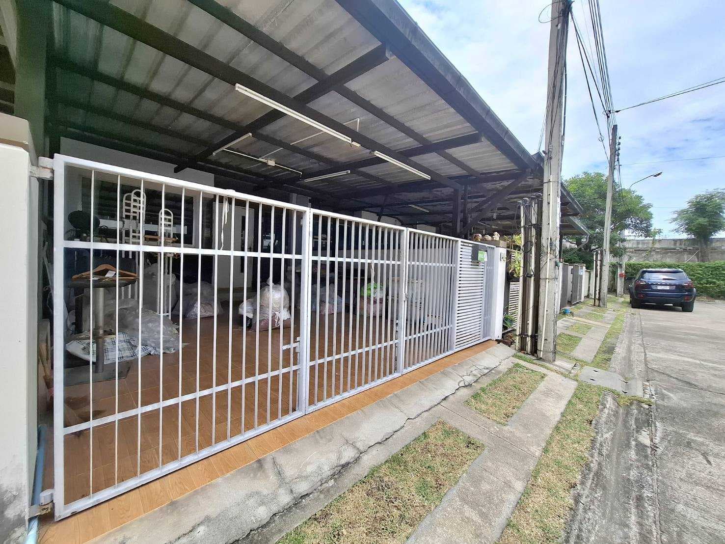 ขายทาวน์โฮม 3 ชั้น มบ.บ้านใหม่ พระราม 2 - 22 ตรว.ราคาพิเศษวิวหน้าสวน