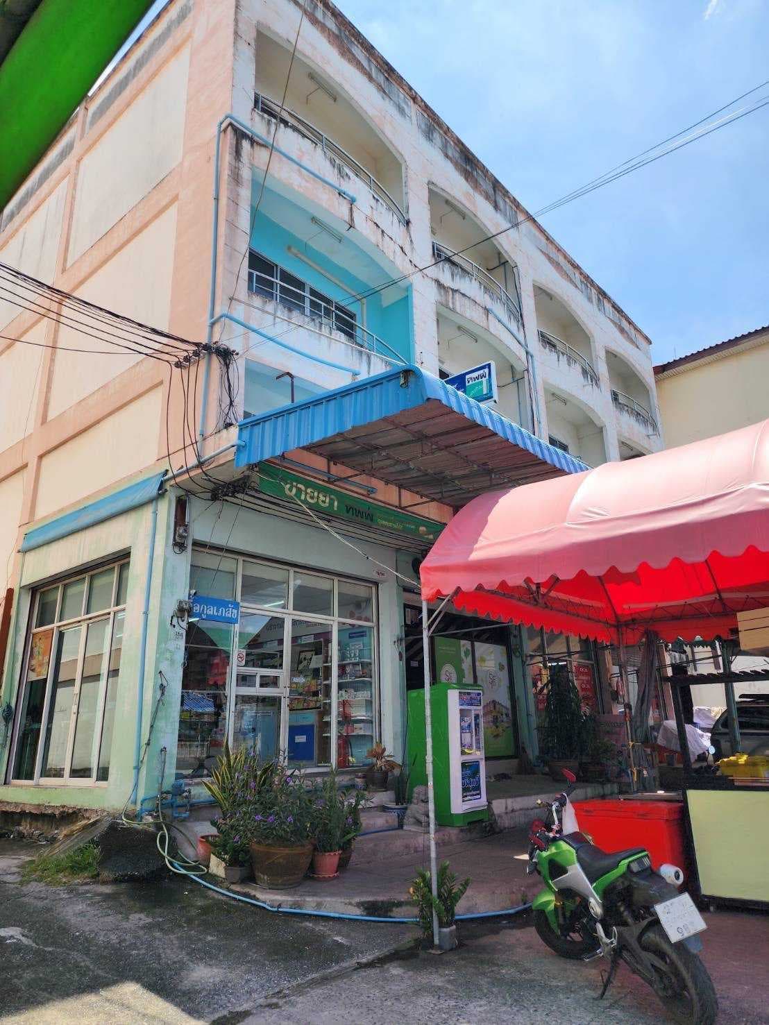 ขายอาคารพาณิชย์ 3.5 ชั้น เนื้อที่ 18 ตร.ว. หน้าโครงการเอื้ออาทรบางโฉลง