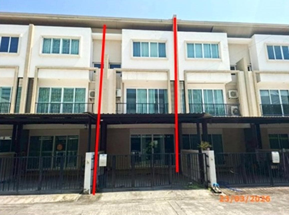 ขายทาวน์โฮม ลุมพินี ทาวน์ เพลส (Lumpini Town Place) บางจาก พระโขนง กรุงเทพฯ พื้นที่ 21.4 ตร.ว. ทำเลศักยภาพ เดินทางสะดวก - image 1