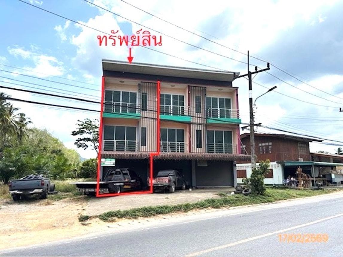 อาคารพาณิชย์ ท่าขนอน คีรีรัฐนิคม สุราษฎร์ธานี พื้นที่ 29 ตร.ว. พื้นที่ใช้สอย 176 ตร.ม. 1 ห้องนอน 3 ห้องน้ำ