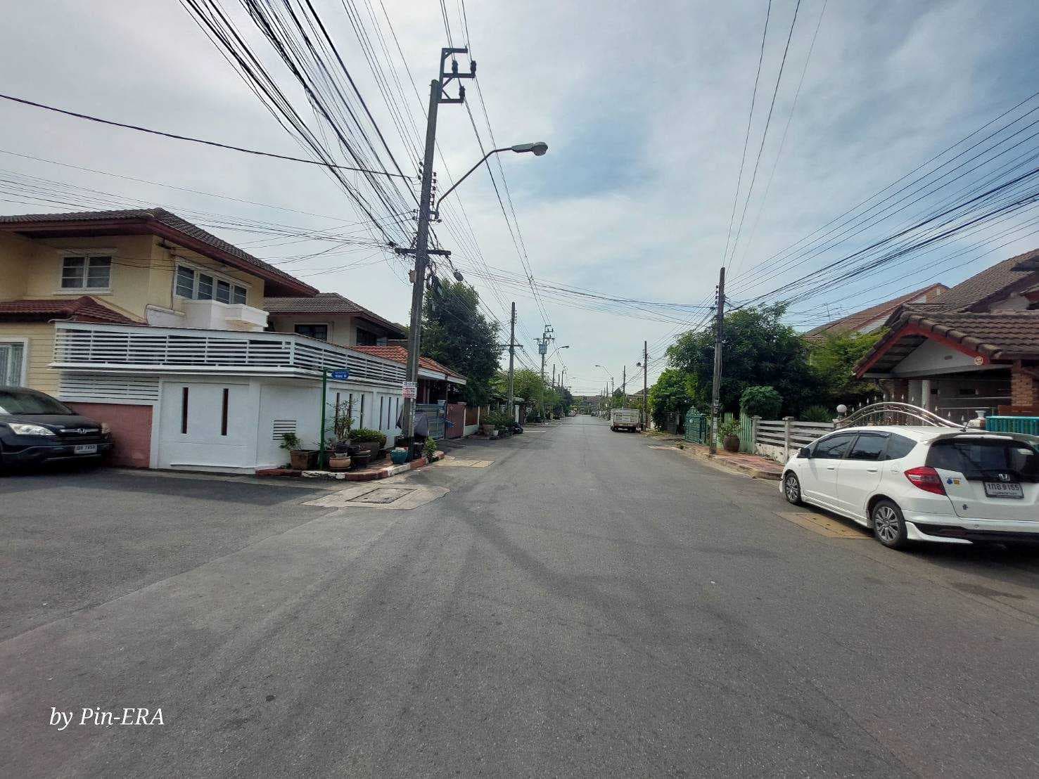 ขายทาวน์เฮ้าส์ 2 ชั้น ม.นภาวัลย์ สายไหม กรุงเทพฯ ใกล้รถไฟฟ้าสายสีเขียว คปอ./คูคต