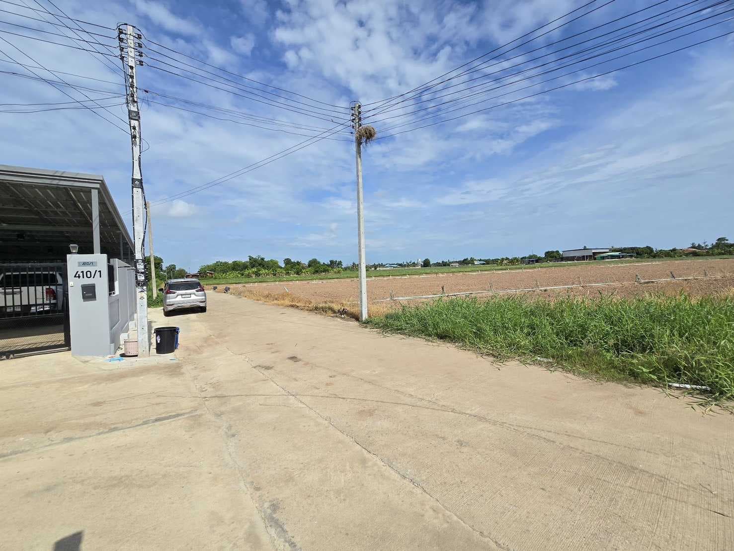 ที่ดินพร้อมพัฒนา น้ำ-ไฟเข้าถึง ทำเลดีในชุมชน