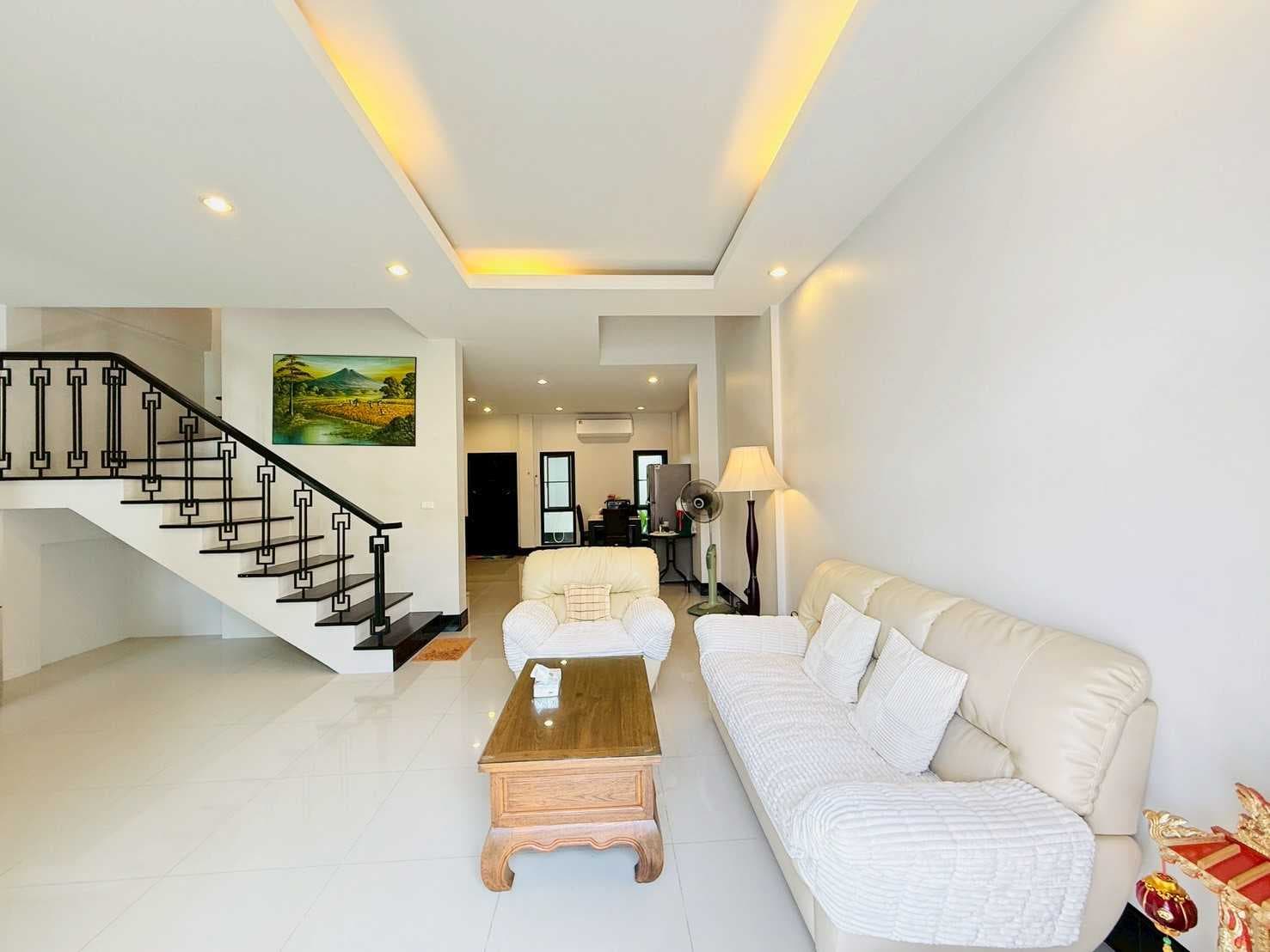 บ้านให้เช่า-ขาย!!! กลางเมืองภูเก็ต บ้านหรูสไตล์ซิโน–โปรตุเกส ใจกลางเมืองภูเก็ต พร้อมระบบ Smart Gate สั่งเปิด–ปิดผ่านมือถือ ปลอดภัย 24 ชม. พร้อมเฟอร์ครบ หิ้วกระเป๋าเข้าอยู่ได้เลย!